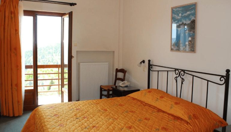 Elatou Hotel