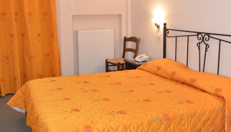 Elatou Hotel