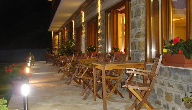 Elatou Hotel