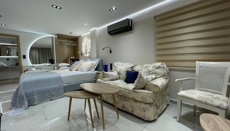 Element of Diros - Πύργος Διρού