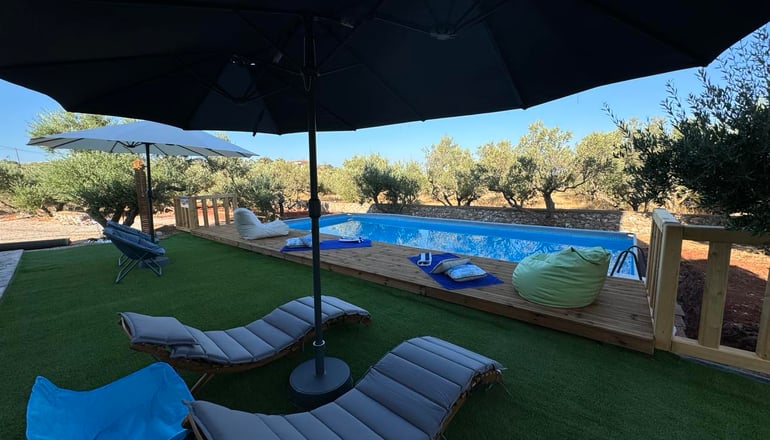 Element of Diros - Πύργος Διρού