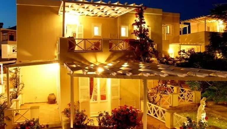 Emilia Luxury Apartments - Μέγας Γιαλός, Σύρος