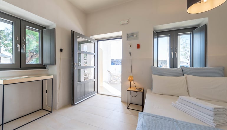 Emily Boutique Hotel - Αχλάδι, Σύρος