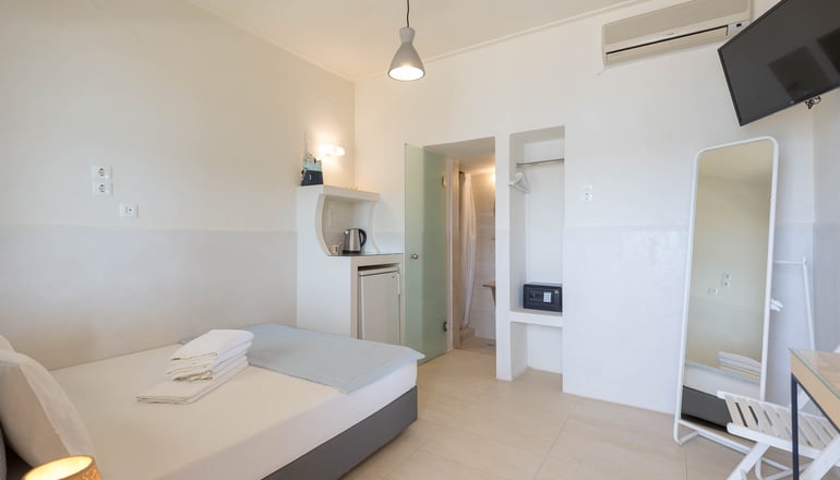 Emily Boutique Hotel - Αχλάδι, Σύρος