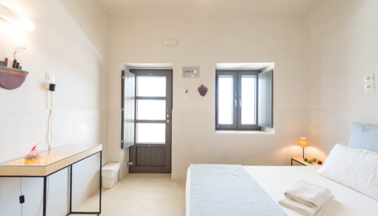 Emily Boutique Hotel - Αχλάδι, Σύρος