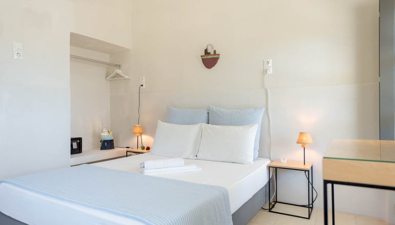Emily Boutique Hotel - Αχλάδι, Σύρος