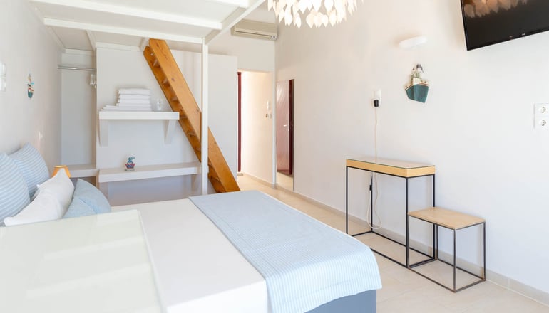 Emily Boutique Hotel - Αχλάδι, Σύρος