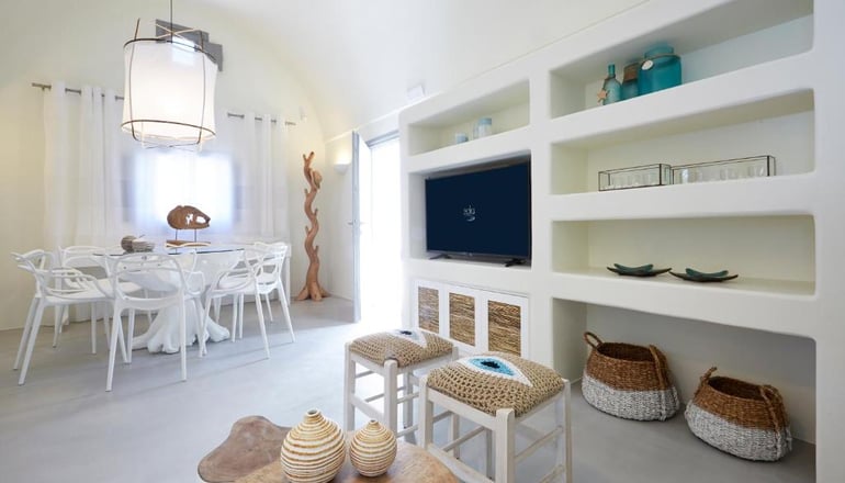 Eolia Kamari Villa