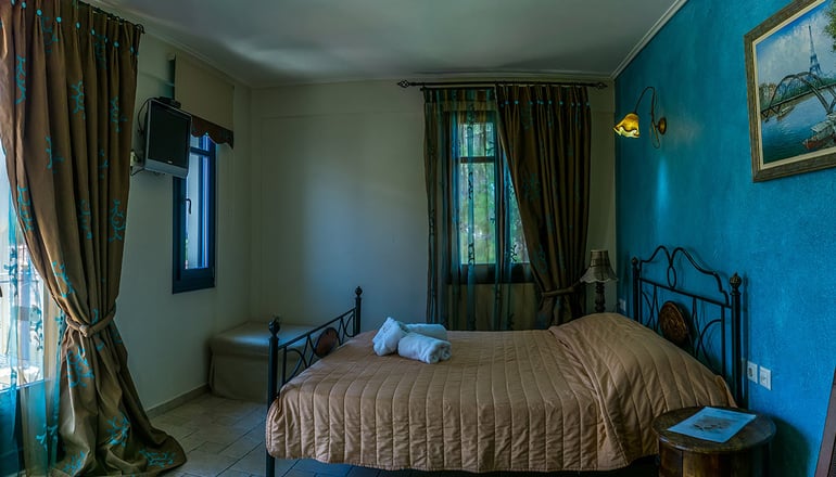 Epavlis Boutique Galaxidi