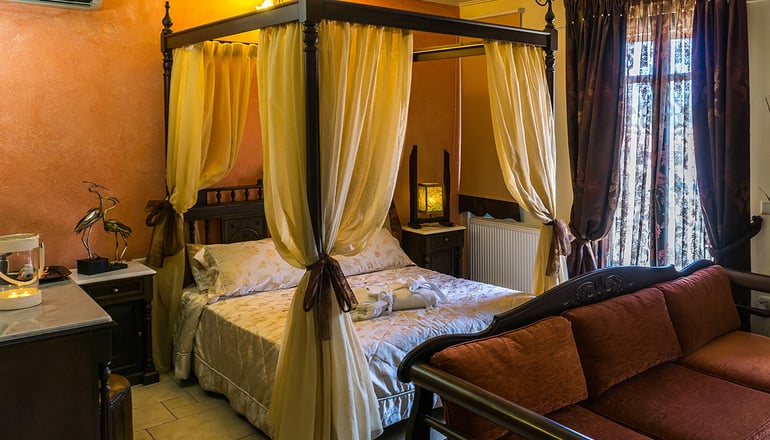 Epavlis Boutique Galaxidi