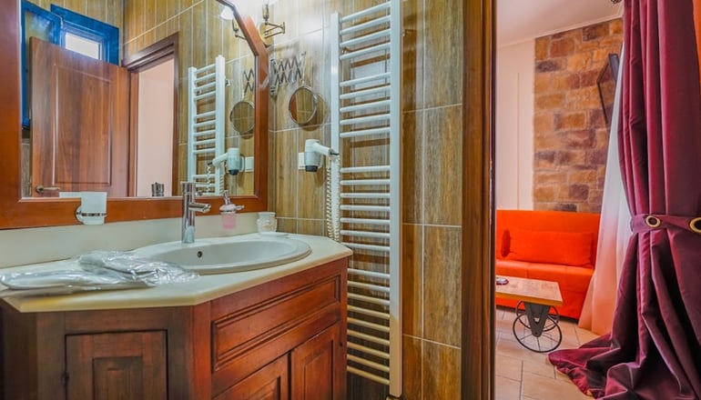 Epavlis Boutique Galaxidi