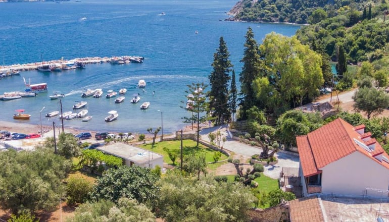 Eptanisos Beachfront Suites