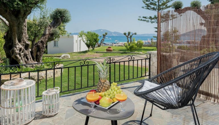 Eptanisos Beachfront Suites