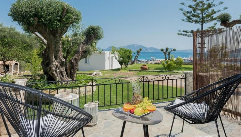 Eptanisos Beachfront Suites