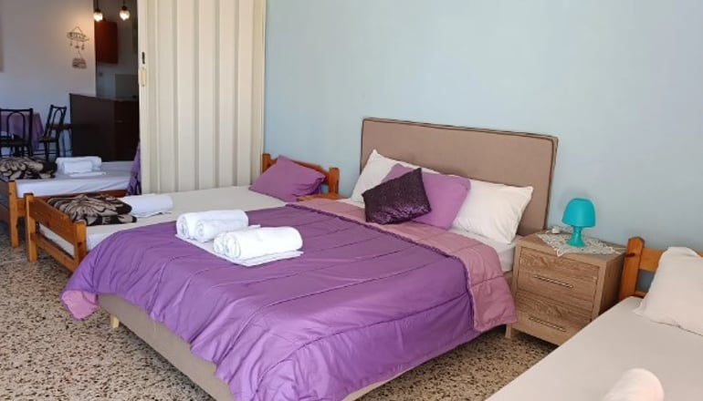 Eri Studios - Αγία Μαρίνα, Αίγινα