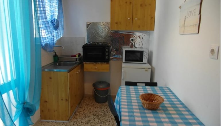 Eri Studios - Αγία Μαρίνα, Αίγινα