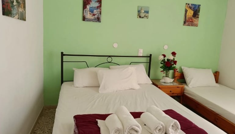 Eri Studios - Αγία Μαρίνα, Αίγινα