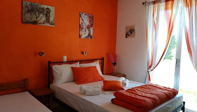 Eri Studios - Αγία Μαρίνα, Αίγινα