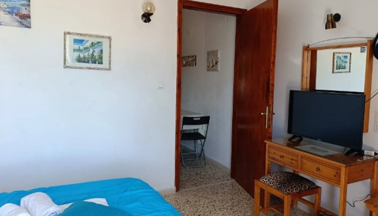 Eri Studios - Αγία Μαρίνα, Αίγινα