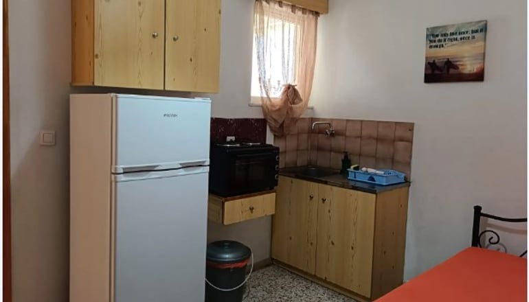 Eri Studios - Αγία Μαρίνα, Αίγινα