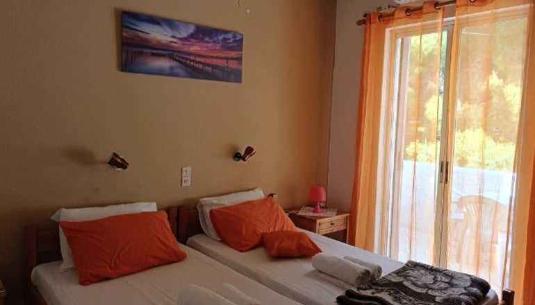 Eri Studios - Αγία Μαρίνα, Αίγινα