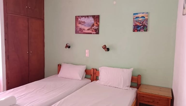 Eri Studios - Αγία Μαρίνα, Αίγινα