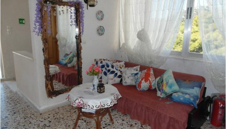 Eri Studios - Αγία Μαρίνα, Αίγινα