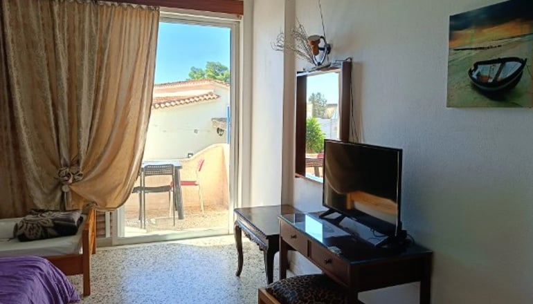 Eri Studios - Αγία Μαρίνα, Αίγινα