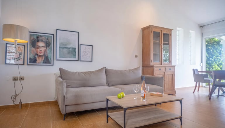 Elena Villa - Πολύχρονο, Χαλκιδική