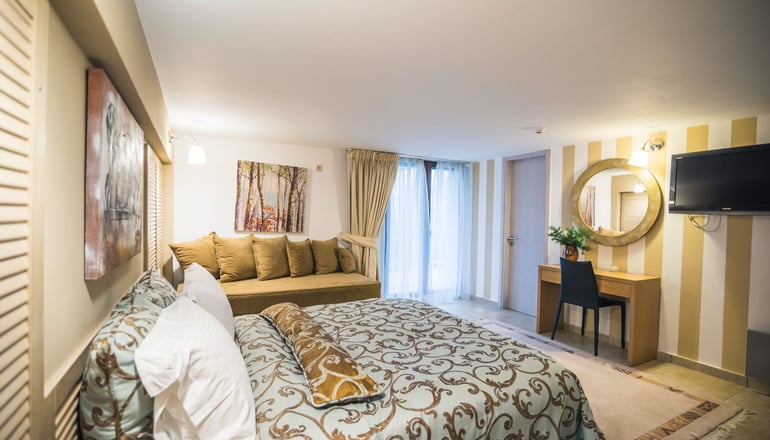 Forest Suites Boutique Hotel
