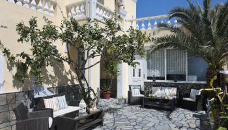 Gianna Suites - Φηρά, Σαντορίνη