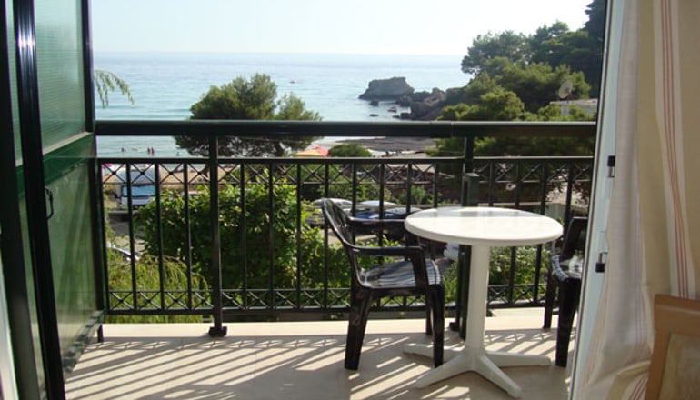 Glyfada Beach Hotel
