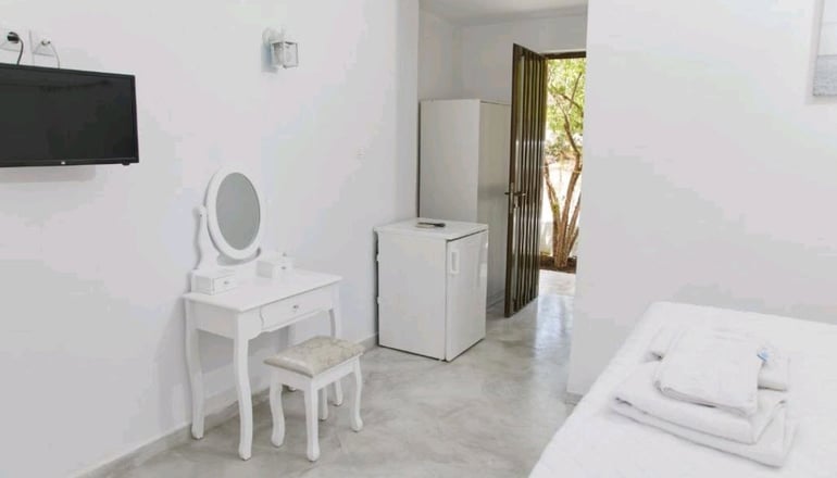 Golden Star Praxitelous - Aγία Μαρίνα, Αίγινα