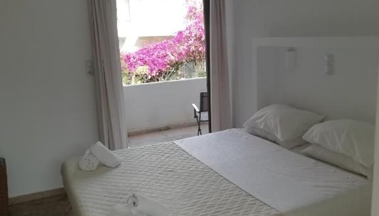 Golden Star Praxitelous - Aγία Μαρίνα, Αίγινα
