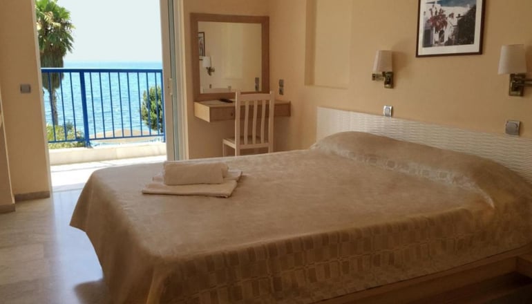 GOLDEN SUN HOTEL