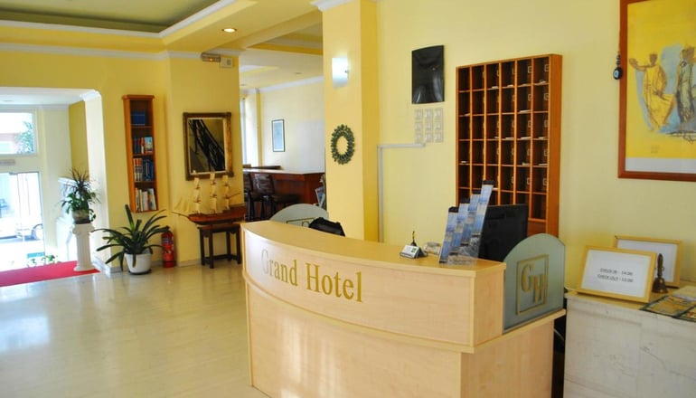 Grand Hotel Loutraki
