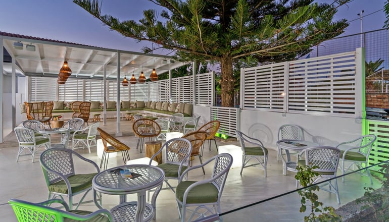 4* Happy Days Hotel