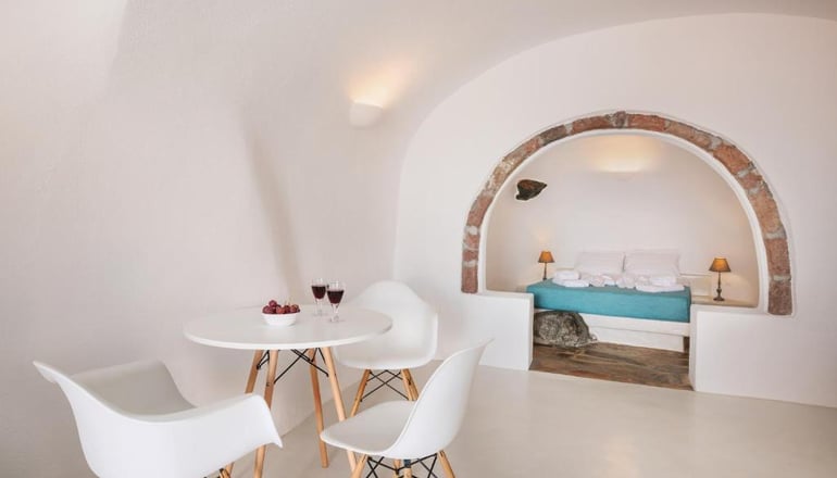 Horizon Aeifos Suites - Οία, Σαντορίνη