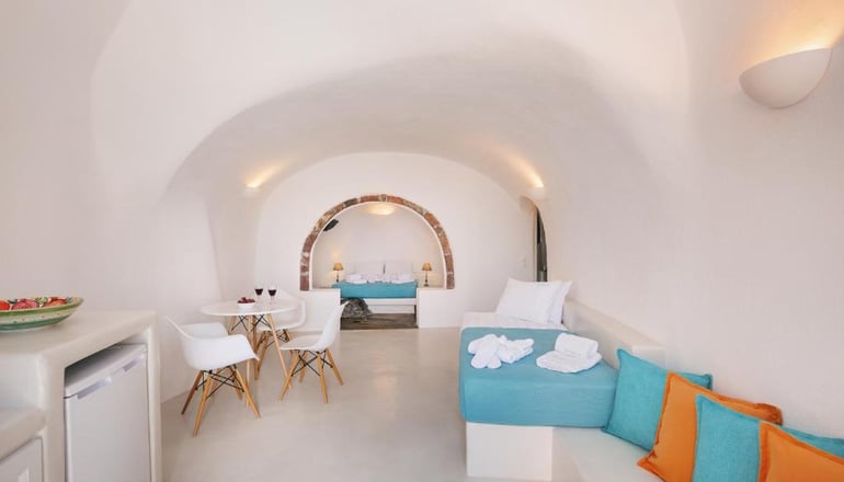 Horizon Aeifos Suites - Οία, Σαντορίνη
