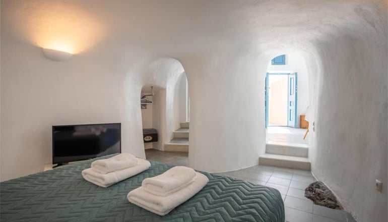 Horizon Aeifos Suites - Οία, Σαντορίνη