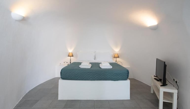 Horizon Aeifos Suites - Οία, Σαντορίνη