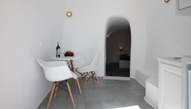 Horizon Aeifos Suites - Οία, Σαντορίνη