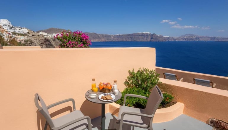Horizon Aeifos Suites - Οία, Σαντορίνη
