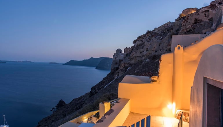 Horizon Aeifos Suites - Οία, Σαντορίνη