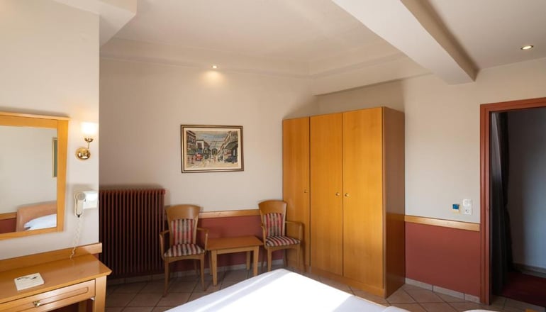 Ntinas Hotel - Τρίκαλα