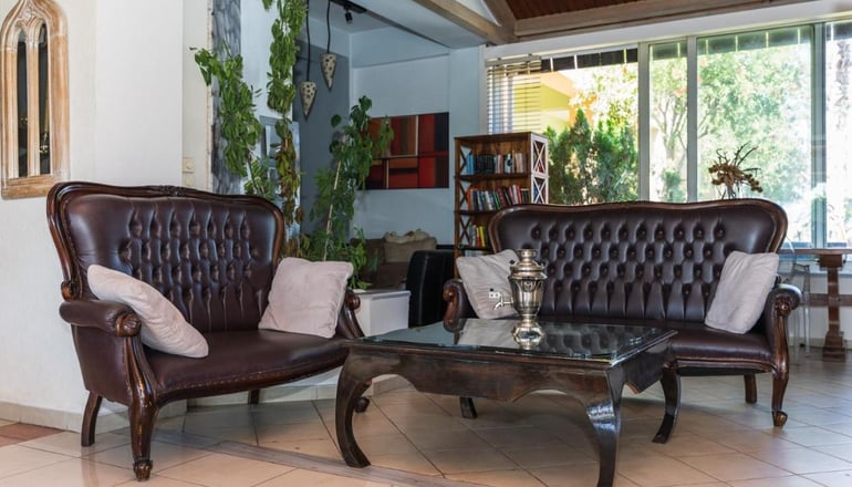 Ianos Hotel