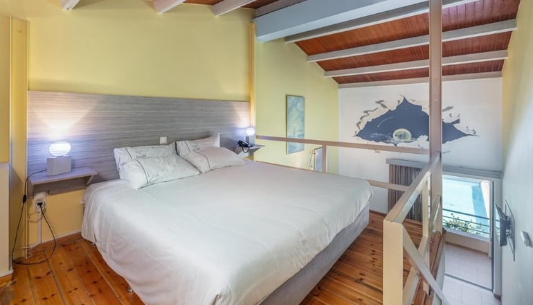 Ianos Hotel
