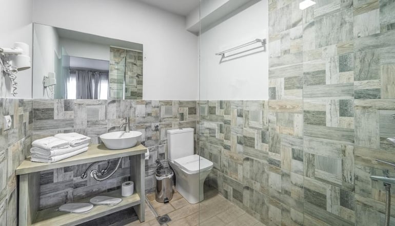 Ianos Hotel