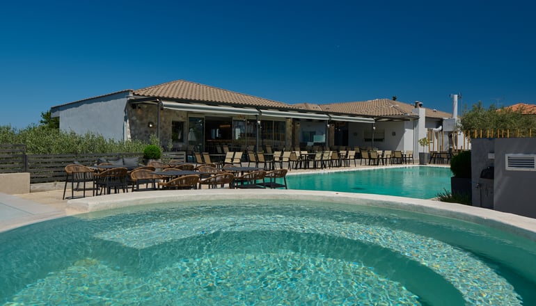 Irene Studios - Πευκί, Εύβοια