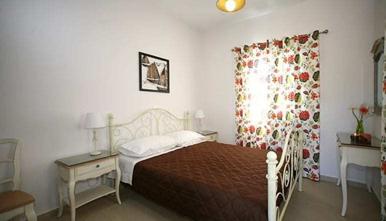 Irida Vacation Suites - Καστράκι, Νάξος